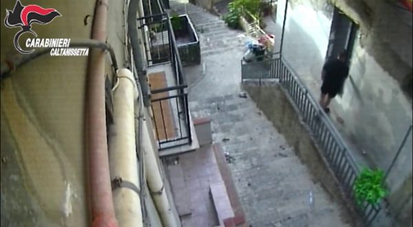 Sparatoria nel Nisseno, 5 arresti per concorso in tentato omicidio