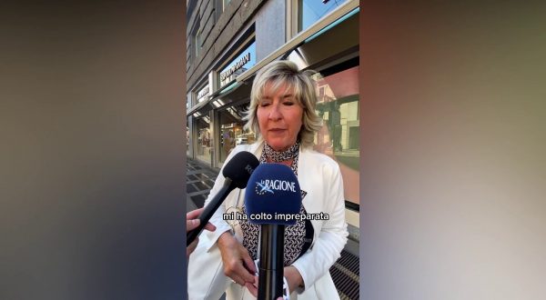 Armani, il ricordo della gente “E’ stato uno stilista raffinato”