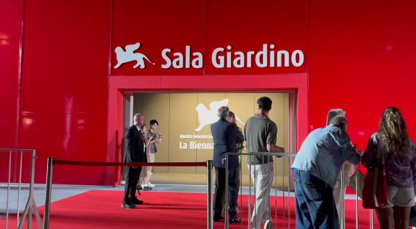 Venezia, tra i favoriti La Grazia, No Other Choice e Frankenstein