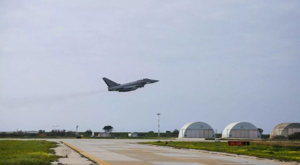 Precipita velivolo dell’Aeronautica, morti i due militari a bordo