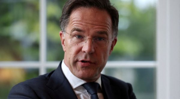 Rutte “Tutti in pericolo, missili russi possono colpire anche l’Italia”