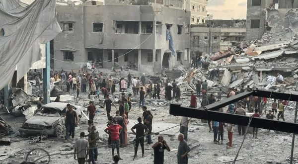 Hamas “Pronti a liberare ostaggi e avviare negoziati”