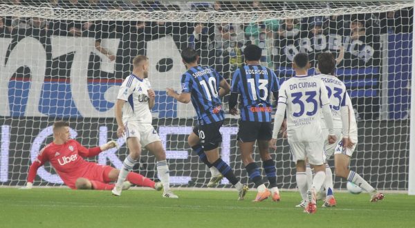 Perrone risponde a Samardzic, Atalanta-Como 1-1