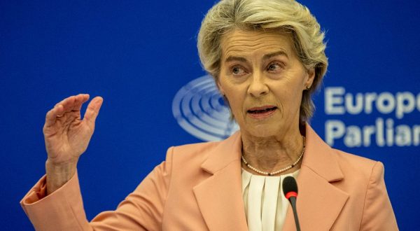 7 ottobre, von der Leyen “Lavoriamo instancabilmente per la pace”