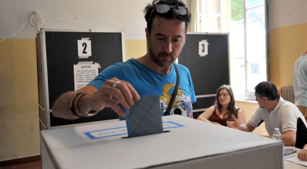 Rocco nuovo sindaco di Aosta, vince il ballottaggio per 15 voti