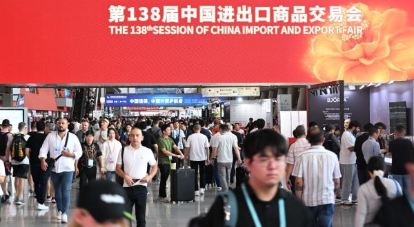 Cina: al via la Fiera di Canton con un numero record di espositori e acquirenti
