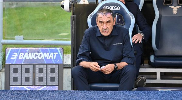 Sarri “Tante difficoltà, ma non perdo forza e convinzione”