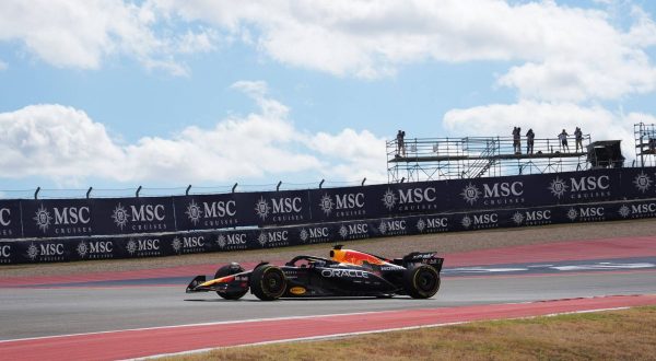 Verstappen in pole ad Austin davanti a Norris, terzo Leclerc