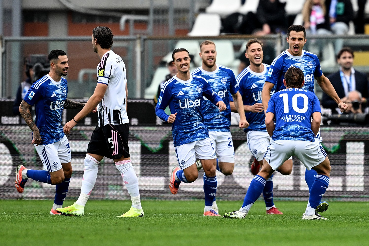 La Juve cade a Como, decidono i gol di Kempf e Nico Paz