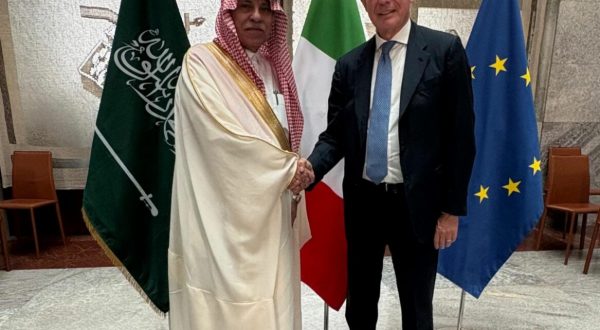 Italia-Arabia Saudita, Urso incontra il ministro del commercio Al-Kassabi