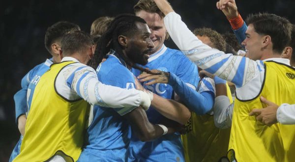 Il Napoli risorge, 3-1 all’Inter e testa solitaria della classifica