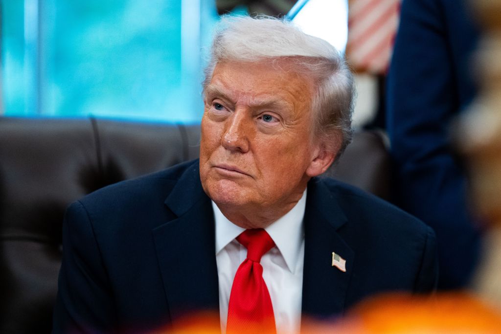 Trump &ldquo;Putin dovrebbe far cessare la guerra, non testare missili&rdquo;