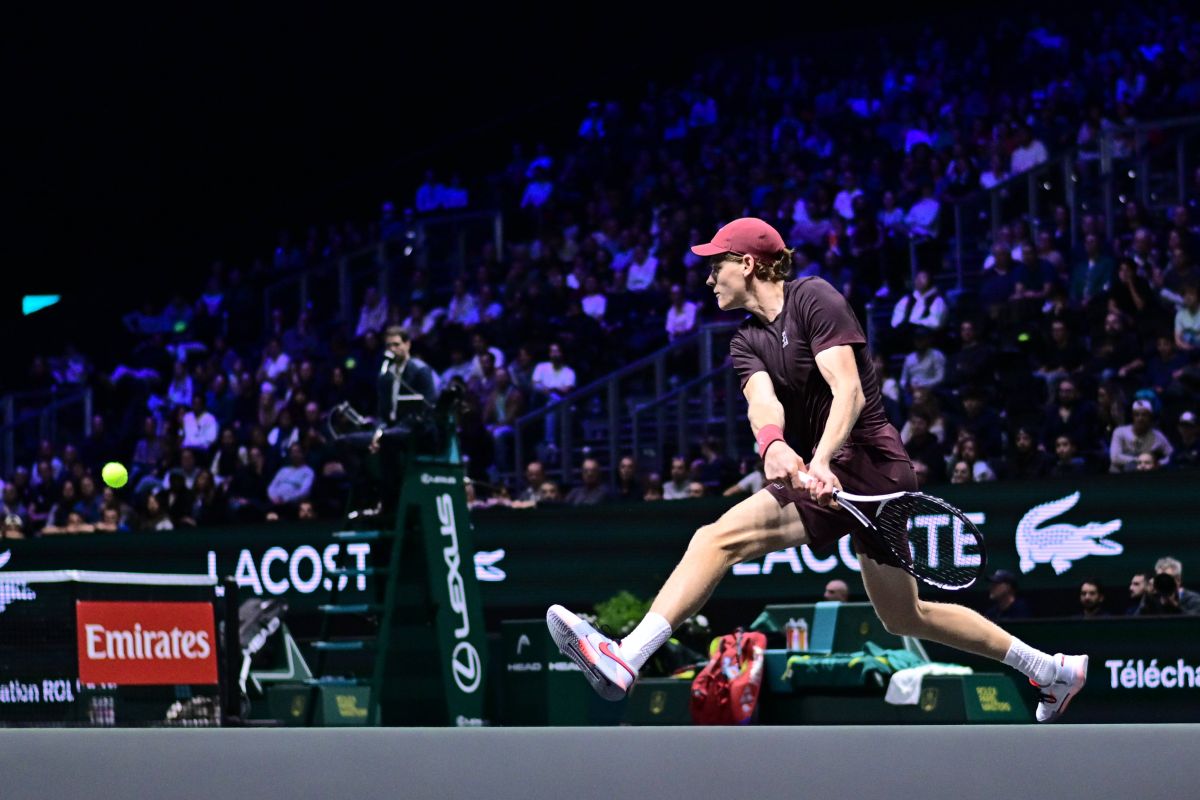 Buon esordio per Sinner a Parigi, Sonego vince il derby con Musetti