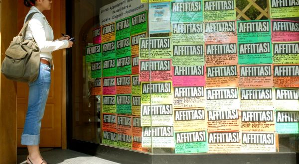 Affitti sempre più pesanti, le famiglie destinano in media il 31% del reddito