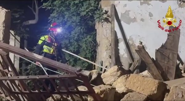 Crolla palazzina a Bagheria: nessun ferito, era disabitata