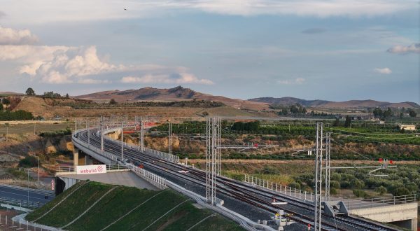 Ferrovia Palermo-Catania-Messina, inaugurata la nuova tratta Bicocca-Catenanuova. Salini “Un passo storico per la mobilità”