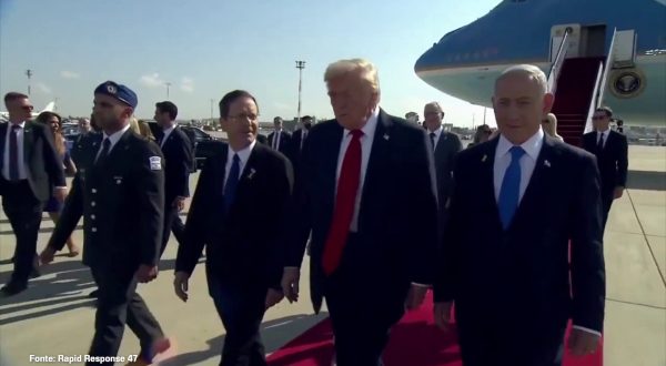 Trump accolto all’aeroporto Ben Gurion da Herzog e Netanyahu