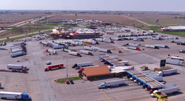 Commercio estero extra Ue, ad agosto export e import in calo