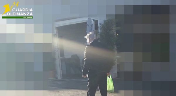 Si finge cieco per 50 anni, a Vicenza truffa da oltre un milione