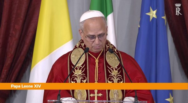 Papa “Forte calo di natalità in Ue, serve impegno per la famiglia”