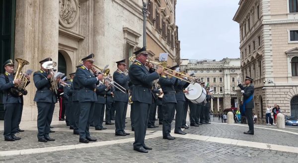 Torna Montecitorio a porte aperte, sfilata di auto storiche