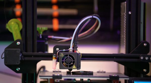 Ad agosto cala la produzione industriale