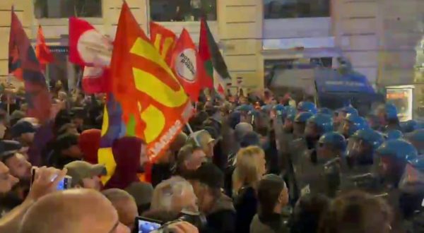 Roma, pro-pal trattano con polizia, poi corteo in piazza S.Silvestro