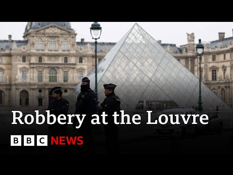 Thieves steal jewels of ‘incalculable’ value in heist at Louvre museum in Paris | BBC News
