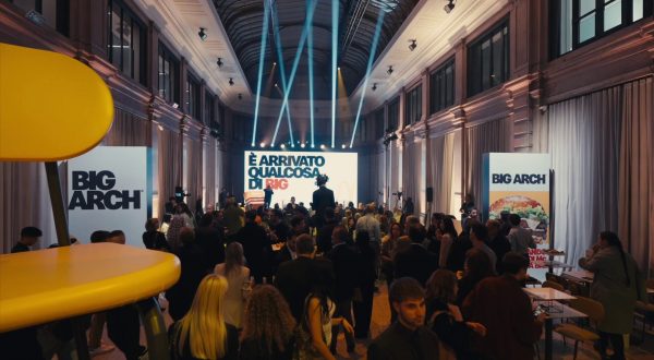 McDonald’s lancia il Big Arch e svela i sogni degli italiani