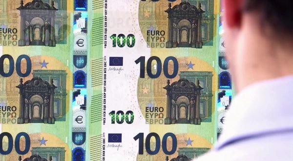 Bilancio Ue, l’Europarlamento propone un aumento di 600 milioni