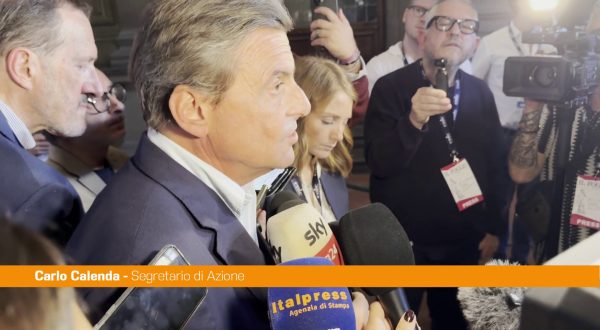 Calenda “Il campo largo finirà con Conte candidato premier”