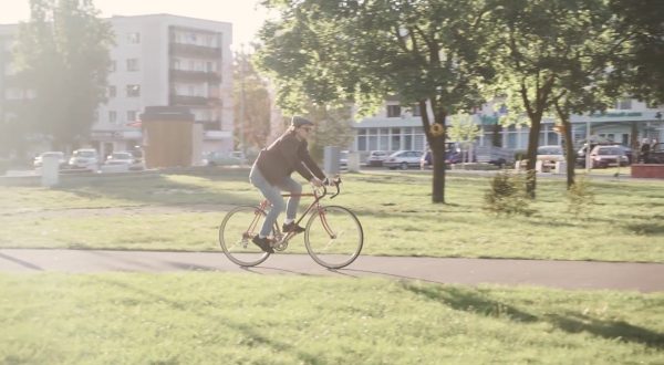 Mobilità green, italiani più attenti ma ancora legati all’auto