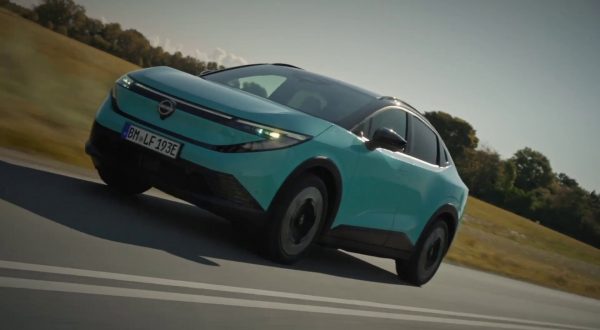 Nissan Leaf, oltre 600 chilometri in elettrico