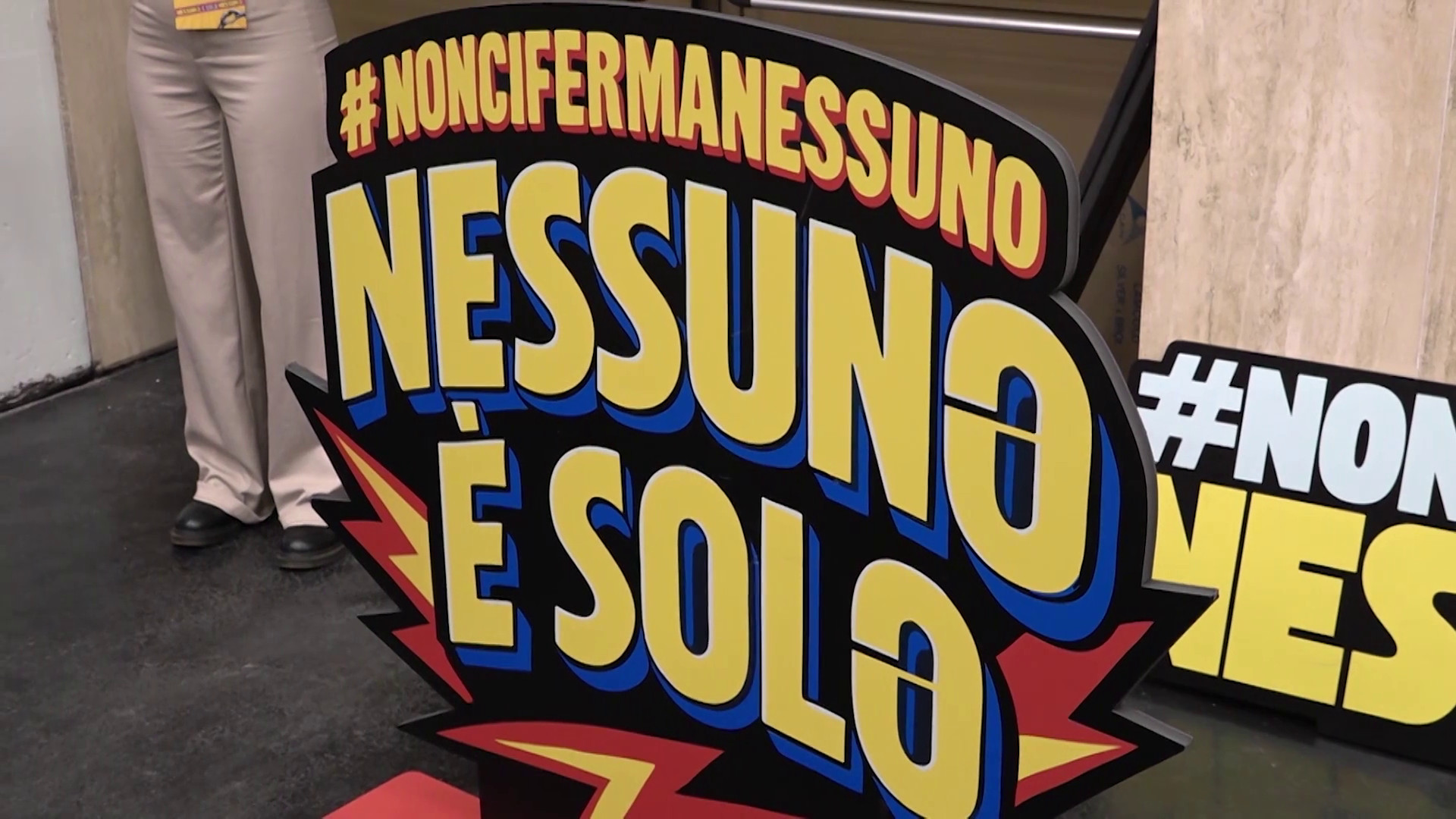 #NonCiFermaNessuno, tour in chiave green