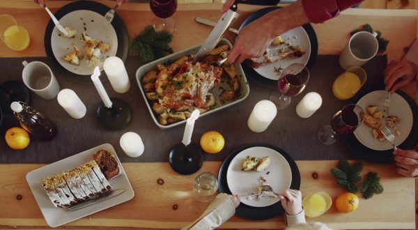 Consumi stabili ma un terzo taglia sul cibo