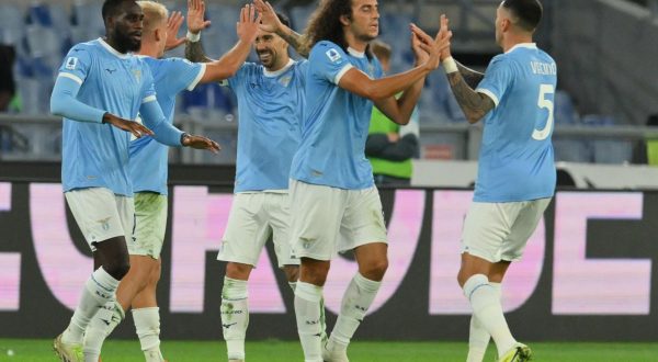 La Lazio continua a risalire la classifica, 2-0 al Cagliari