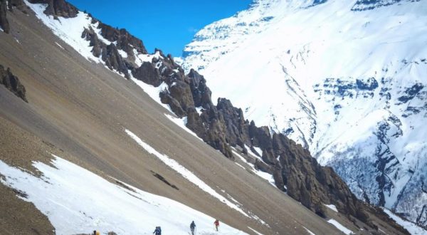 Farnesina, contattati i 5 alpinisti di Como in Nepal, stanno bene