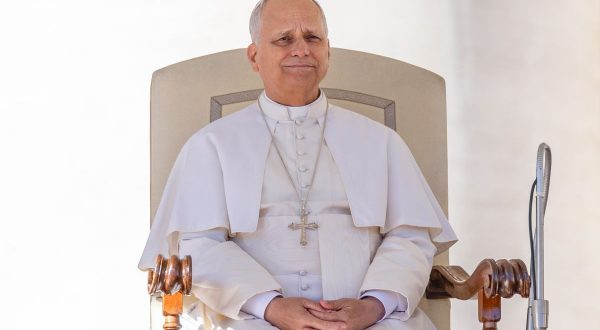 Papa “Serve impegno collettivo per lavoro stabile e dignitoso”