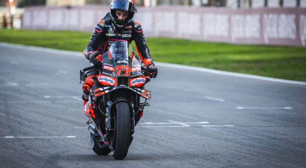 In Portogallo domina Marco Bezzecchi, out Bagnaia