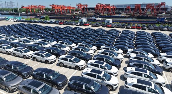 Cina, nei primi dieci mesi esportazioni di auto in aumento del 15,7%