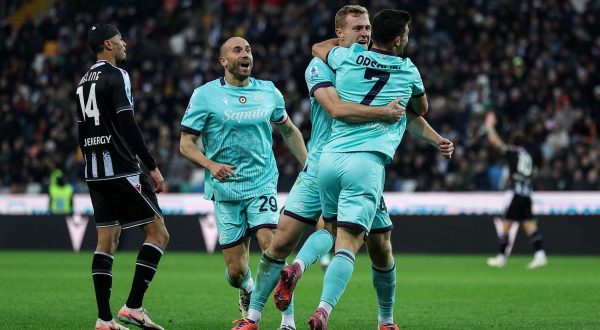 Il Bologna espugna Udine e aggancia Inter e Roma in vetta