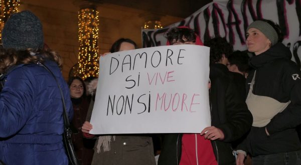Intesa Sanpaolo, ampio palinsesto di iniziative contro la violenza di genere