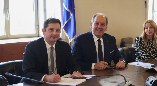 Intesa tra Jti e Ministero dell’Agricoltura per la filiera tabacchicola