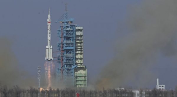 Cina, lanciata la navicella Shenzhou-22