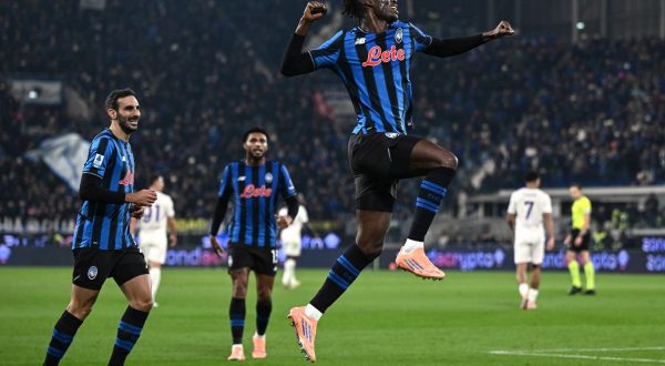 Kossounou e Lookman: l’Atalanta ritrova la vittoria, viola ancora ko