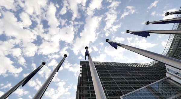 Ue, crescita costante nonostante le incertezze globali