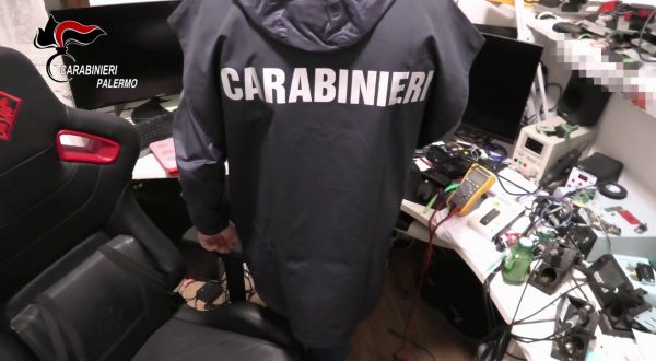 Banda Hi-Tech dei furti d’auto, perquisizioni tra Palermo, Alcamo e Milano