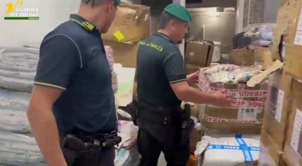 Sequestrata a Genova merce contraffatta per un valore di oltre 3,5 milioni
