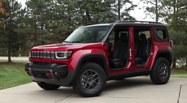 Jeep Recon 2026: l’elettrico diventa off-road