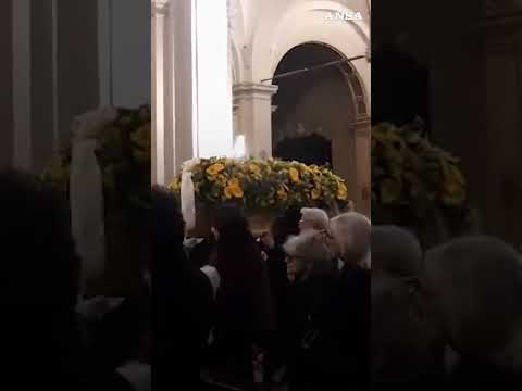 Sulle note di “Ma mi” l’ultimo saluto a Ornella Vanoni #ansa #news